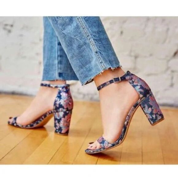 Jessica Simpson JP Monroe Sandals Size 9 Strappy Floral Metallic - Picture 2 of 8